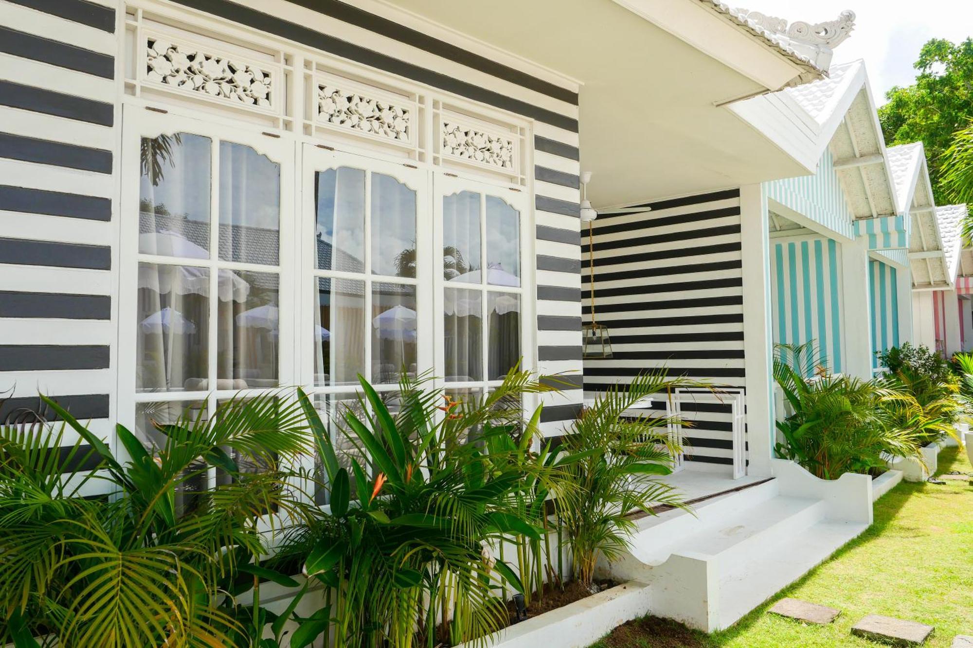 Ria Uluwatu, Tropical Chic Hotel Eksteriør billede