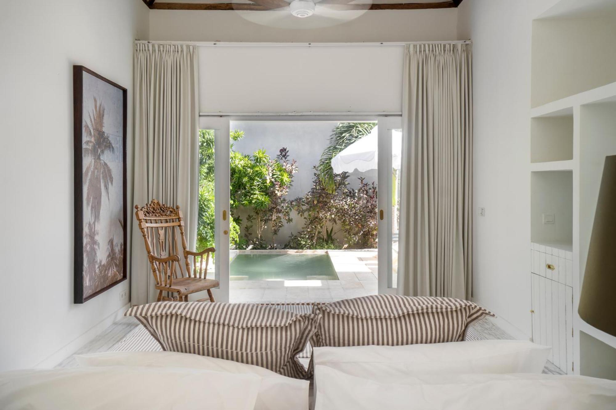 Ria Uluwatu, Tropical Chic Hotel Eksteriør billede